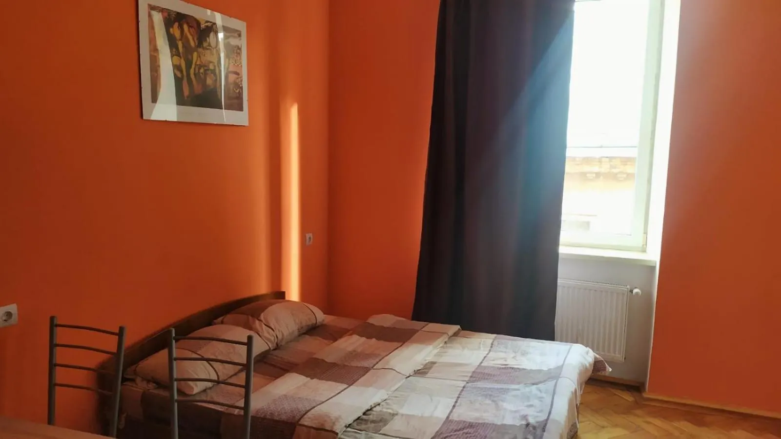 Вірменський Собор , Не Мансарда Apartment
